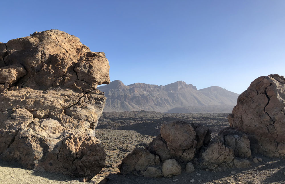 Tenerife voyage à Tenerife visiter tenerife îles canaries voyage îles canaries voyager à tenerife volcan teide pico de teide la laguna la orotava villes coloniales garachico piscines naturelles masca los gigantes el medano plus beaux spots meilleurs spots plus beaux sites blog voyage vlogtrotter emma vlog trotter blogueuse voyage blogueur voyage que faire que voir au cambodge  vacances à tenerife Espagne blog voyage travelblog FAQ préparer son voyage organisation organiser son voyage itinéraire 1 semaine à tenerife 2 semaines aux iles canaries 10 jours 12 jours 14 jours immanquables tenerife best of Tenerife plus beaux sites de Tenerife vlog Tenerife incontournables best of tenerife blog voyage vlogtrotter blogueur voyage roadtrip 