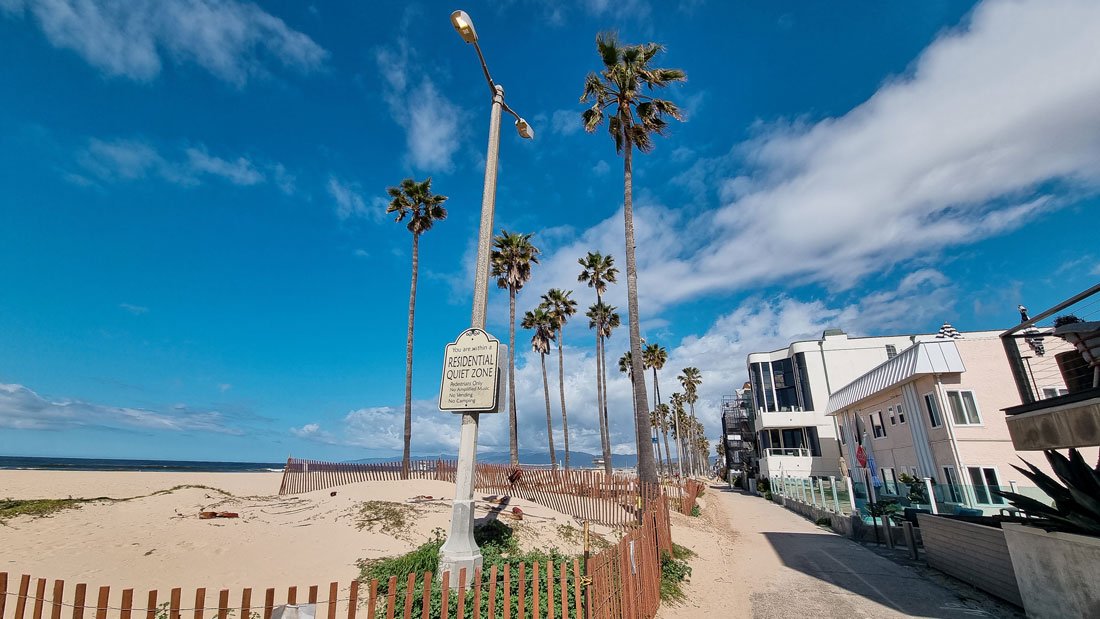 venice beach oceant front Visiter Los Angeles Road trip aux USA road trip dans l’ouest américain visiter LA meilleur blog voyages que voir et que faire à Los Angeles ? combien de temps prévoir à los angeles Santa Monica Venice Holywood Sign los angeles en trois jours las vegas que faire que voir à las vegas itinéraire 15 jours road trip ouest américain meilleur itinéraire best of plus beaux sites ouest américain blog voyage USA Etats-Unis