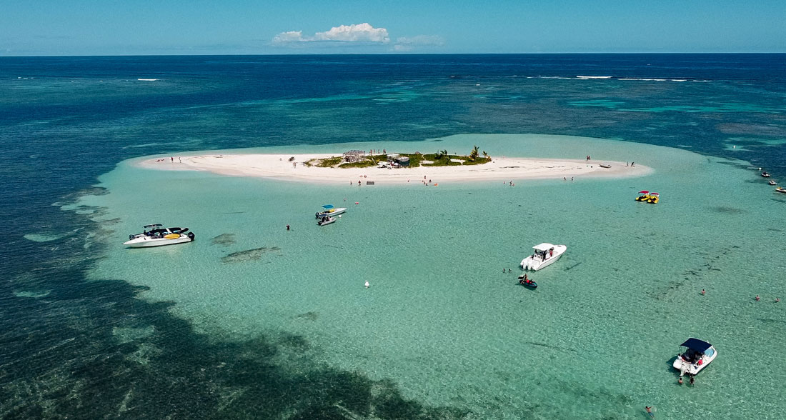 réserve naturelle grand cul de sac marin ilet fajou ilet caret barrière de corail Guadeloupe îles de Guadeloupe la Désirade Marie-Galante les Saintes Terre de Haut voyager en guadeloupe vacances en guadeloupe plus beaux sites de guadeloupe que voir que faire en guadeloupe caraïbes antilles françaises outremer grande terre basse terre itinéraire best of guadeloupe visiter la guadeloupe