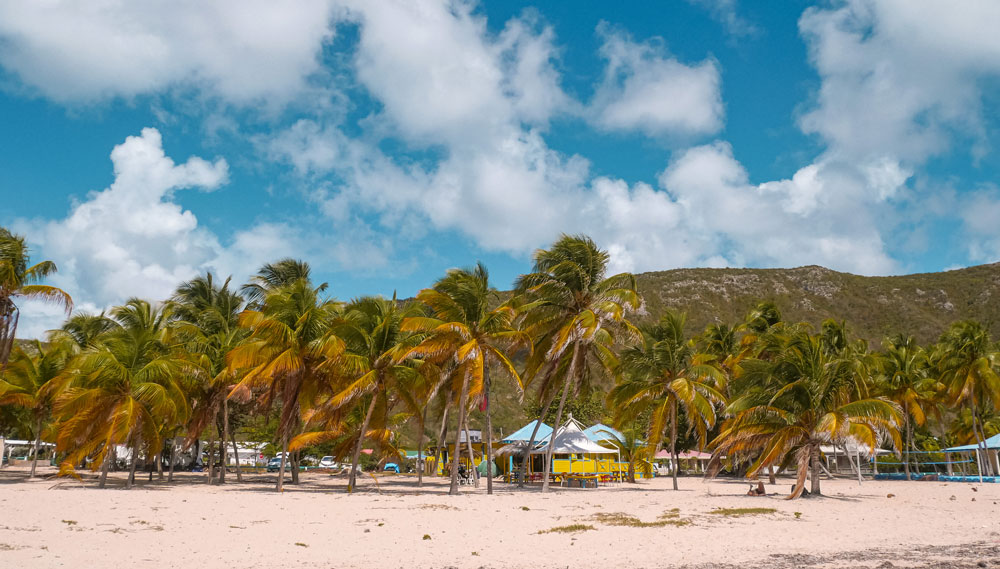 Guadeloupe voyager caraïbes antilles françaises France île de La Désirade voyager en guadeloupe martinique blog voyage itinéraires conseils plus beaux sites best of que voir ? que faire ? plage lagon Beauséjour