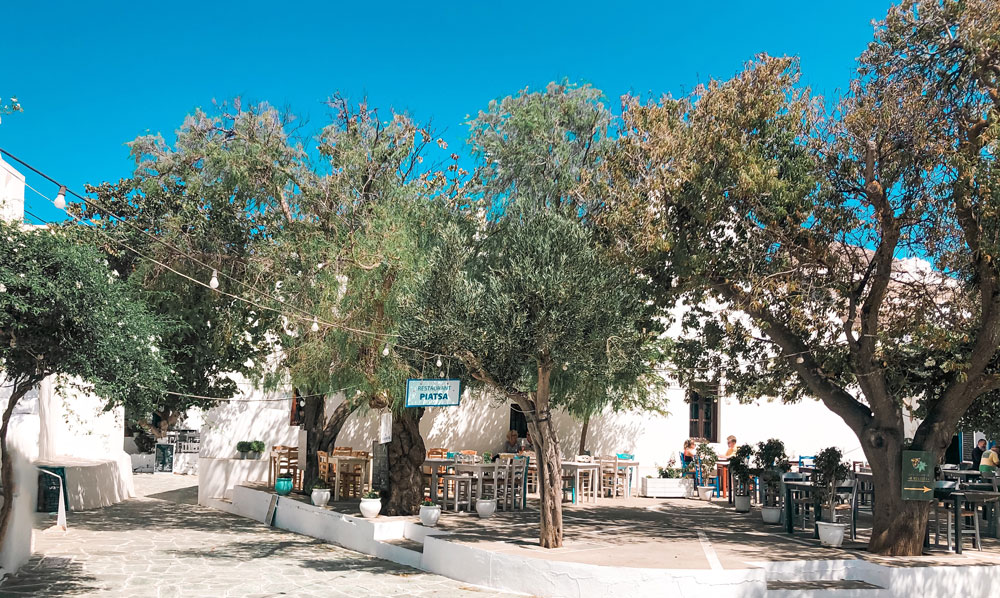 Ou manger à folegandros ? meilleurs restaurants folegandros grèce meilleure taverne folegandros manger poulpe grippé poisson frais à Folegandros où manger à la chora de folegandros meilleur blog voyage manger à Karavostasi 