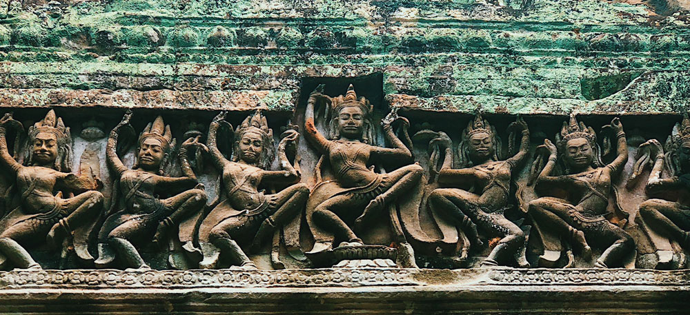 Le cambodge voyage au cambodge visiter le cambodge temples d’angkor angkor wat le bayon angkor thom ta prohm baphuon terrasse du roi lépreux terrasse des éléphants preah kahn banteay kdei cambodia asie voyager au cambodge phnom penh palais royal villages flottants kompong khleang lac tonlé sap siem reap plus beaux spots meilleurs spots plus beaux sites blog voyage vlogtrotter emma vlog trotter blogueuse voyage blogueur voyage que faire que voir au cambodge  vacances au cambodge blog voyage travelblog FAQ préparer son voyage organisation organiser son voyage itinéraire 2 semaines au cambodge  itinéraire 3 semaines au cambodge 10 jours 12 jours 14 jours  immanquables du cambodge best of cambodge plus beaux sites du cambodge vlog incontournables best of cambodge blog voyage vlogtrotter blogueur voyage roadtrip 