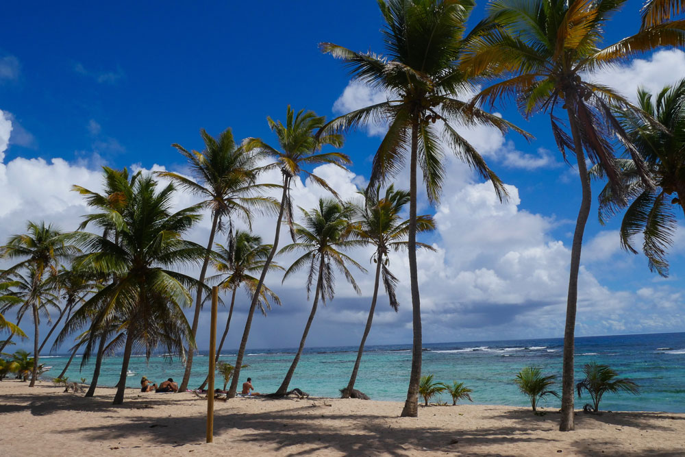 Guadeloupe voyager caraïbes antilles françaises France île de La Désirade voyager en guadeloupe martinique blog voyage itinéraires conseils plus beaux sites best of que voir ? que faire ? Le Souffleur plage lagon plus belle plage de la désirade