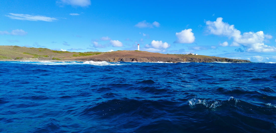 Guadeloupe voyager caraïbes antilles françaises France île de La Désirade voyager en guadeloupe martinique blog voyage itinéraires conseils plus beaux sites best of que voir ? que faire ? Le Souffleur plage lagon route des crêtes  phare pointe doublé