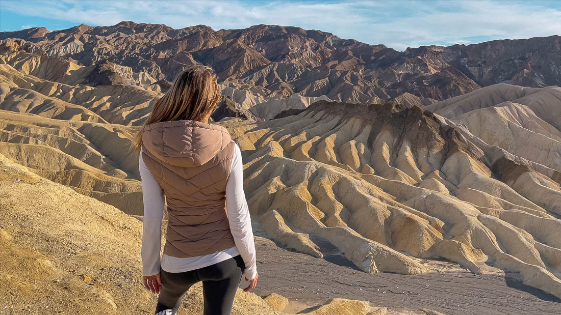 Zabriskie Point Road trip aux USA road trip dans l’ouest américain visiter grand canyon visiter monument valley vallée visiter bryce canyon antelope canyon horseshoe bend lac powell la vallée de la mort meilleur blog voyages visiter la death valley los angeles en trois jours las vegas que faire que voir à las vegas itinéraire 15 jours road trip ouest américain meilleur itinéraire best of plus beaux sites ouest américain blog voyage USA Etats-Unis