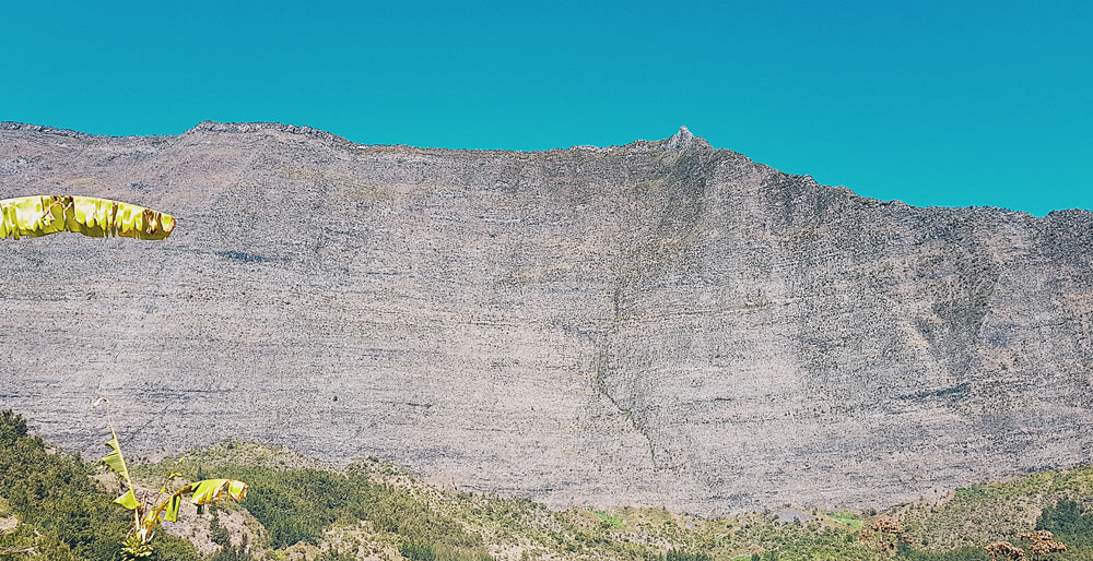 La réunion voyager à la réunion visiter la réunion que voir que faire à la réunion plus beaux spots cirque de mafate salazie cilaos randonner dans mafate randonner à la réunion marla col des bœufs roche plate fond de mafate ilet à malheur le maido Maïdo la nouvelle trois roches parking col des bœufs saint-gilles les bains le piton de la fournaise volcan kélonia tortues marines nager avec les baleines hélico à la réunion hélilagon blog voyage blogueuse voyage grand raid diagonale des fous