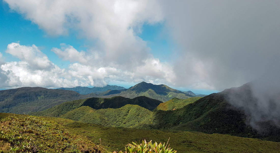 volcan la soufrière Guadeloupe îles de Guadeloupe la Désirade Marie-Galante les Saintes Terre de Haut voyager en guadeloupe vacances en guadeloupe plus beaux sites de guadeloupe que voir que faire en guadeloupe caraïbes antilles françaises outremer grande terre basse terre itinéraire best of guadeloupe visiter la guadeloupe