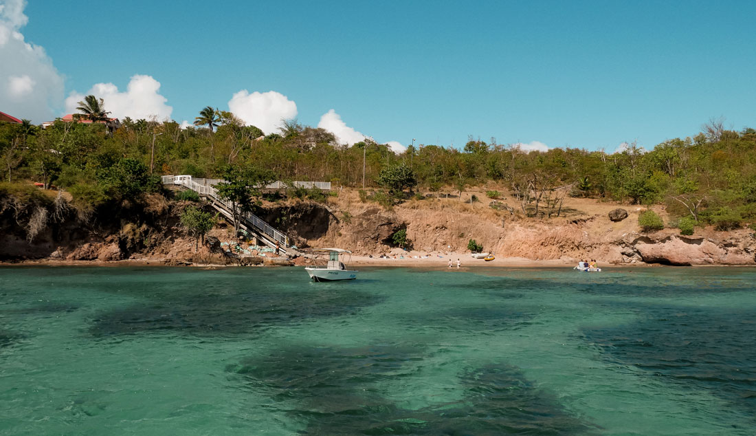 Guadeloupe les Saintes Terre de Haut Terre de Bas visiter les saintes voyage en guadeloupe que voir que faire aux Saintes ? les plus beaux sports des Saintes best off les saintes caraïbes marie-galante où loger aux saintes combien de temps rester aux saintes grande baie terre-de-bas