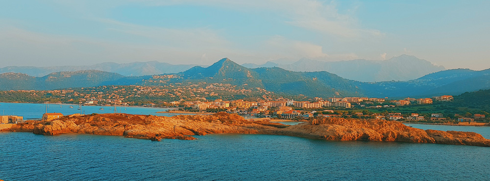 Balagne visiter la Corse voyage en corse  ile-rousse pietra