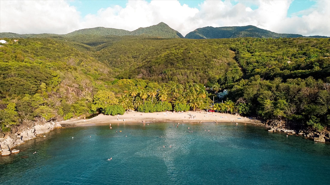 plage Grande Anse Petite Anse deshaies Guadeloupe îles de Guadeloupe la Désirade Marie-Galante les Saintes Terre de Haut voyager en guadeloupe vacances en guadeloupe plus beaux sites de guadeloupe que voir que faire en guadeloupe caraïbes antilles françaises outremer grande terre basse terre itinéraire best of guadeloupe visiter la guadeloupe